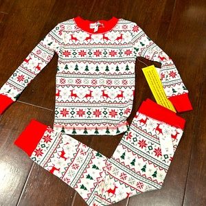 NWT 3T Christmas PJs, Christmas Jammies, Reindeer, Snowflakes, 3t Unisex